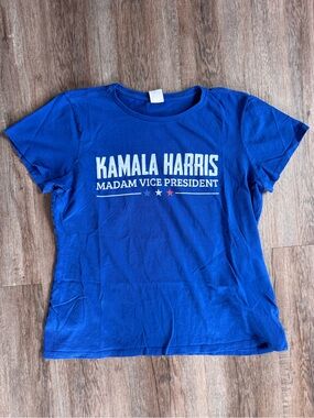 Women’s Kamala Harris Madam Vice President T-Shirt - size XL